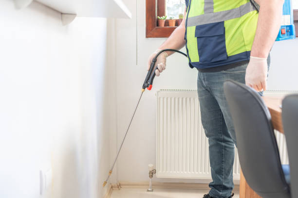 Best Flea Control Services  in Lake Barrington, IL